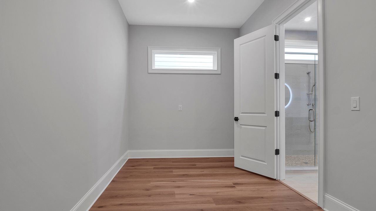 Riley Model| Owner's Suite Closet