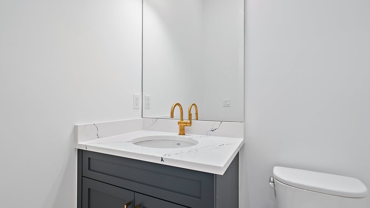 Riley Model | Powder Room