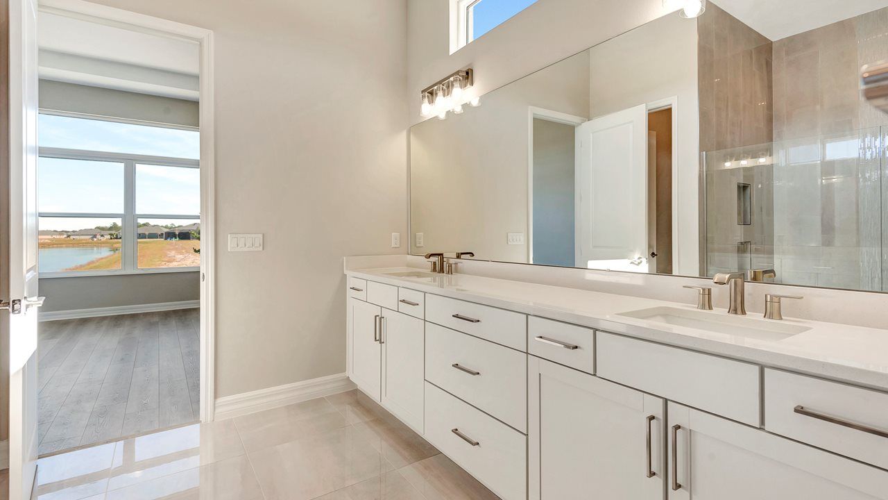 Julia Model | Owner's Suite Bath