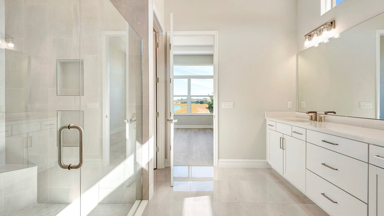Julia Model | Owner's Suite Bath