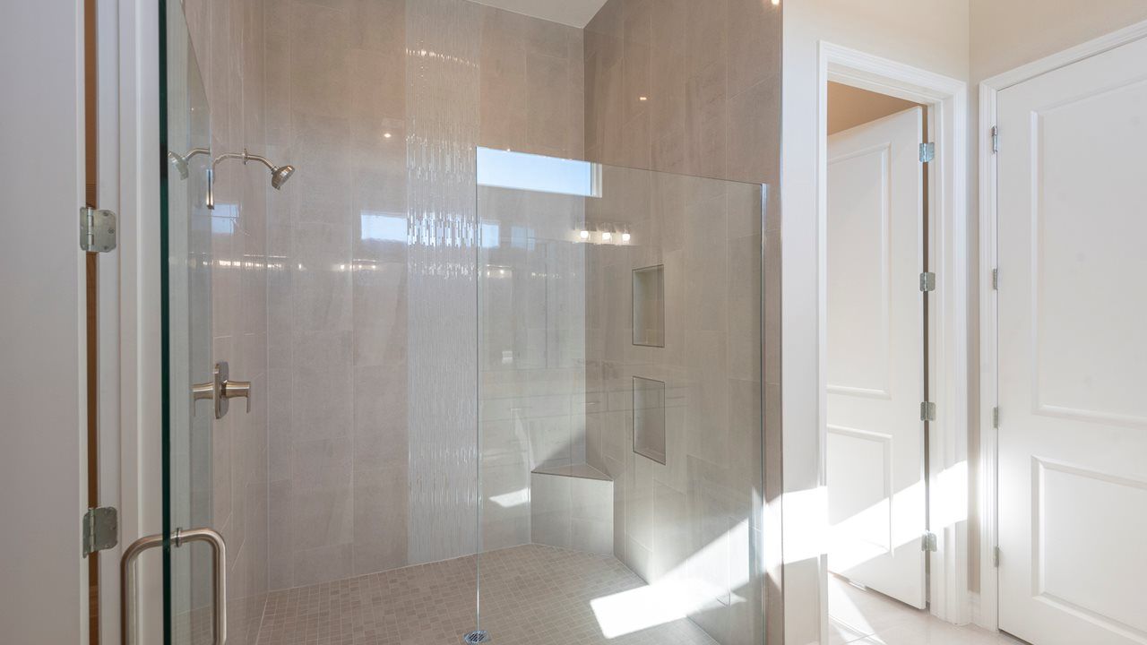 Julia Model | Owner's Suite Bath