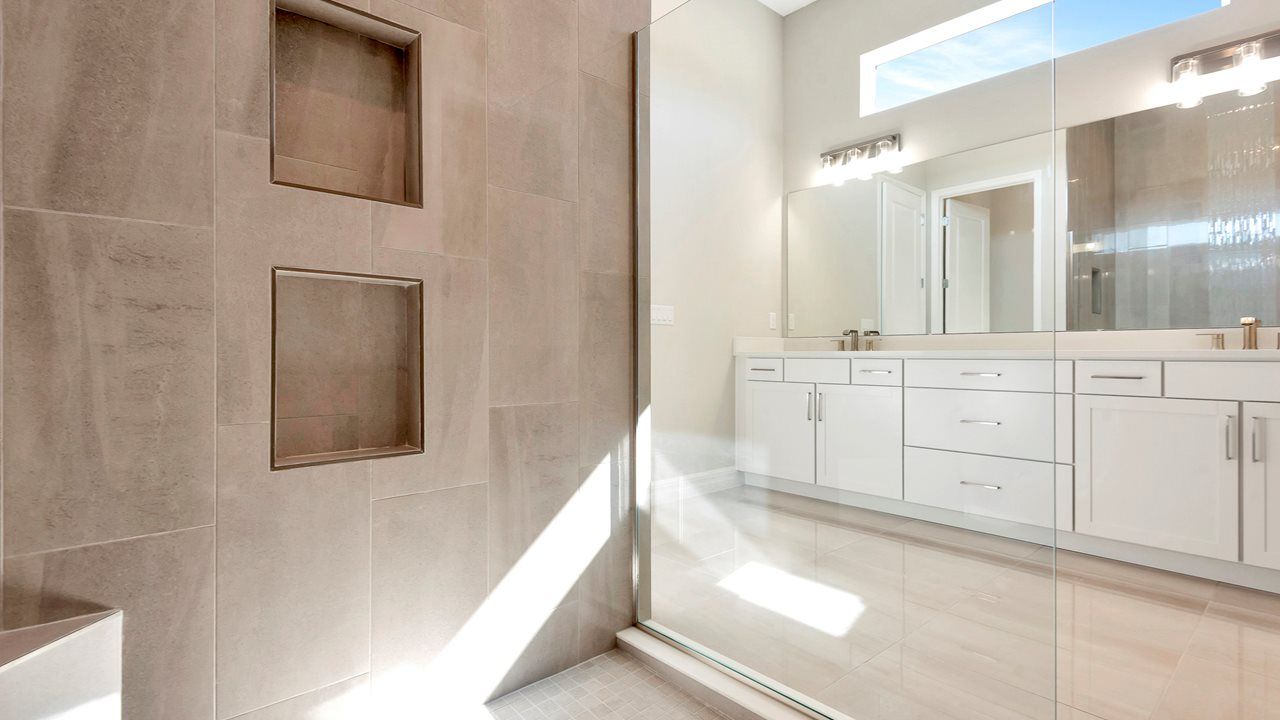 Julia Model | Owner's Suite Bath
