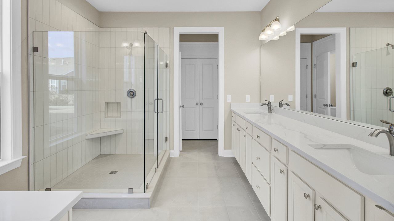 Hickory Model | Owner's Suite Bath