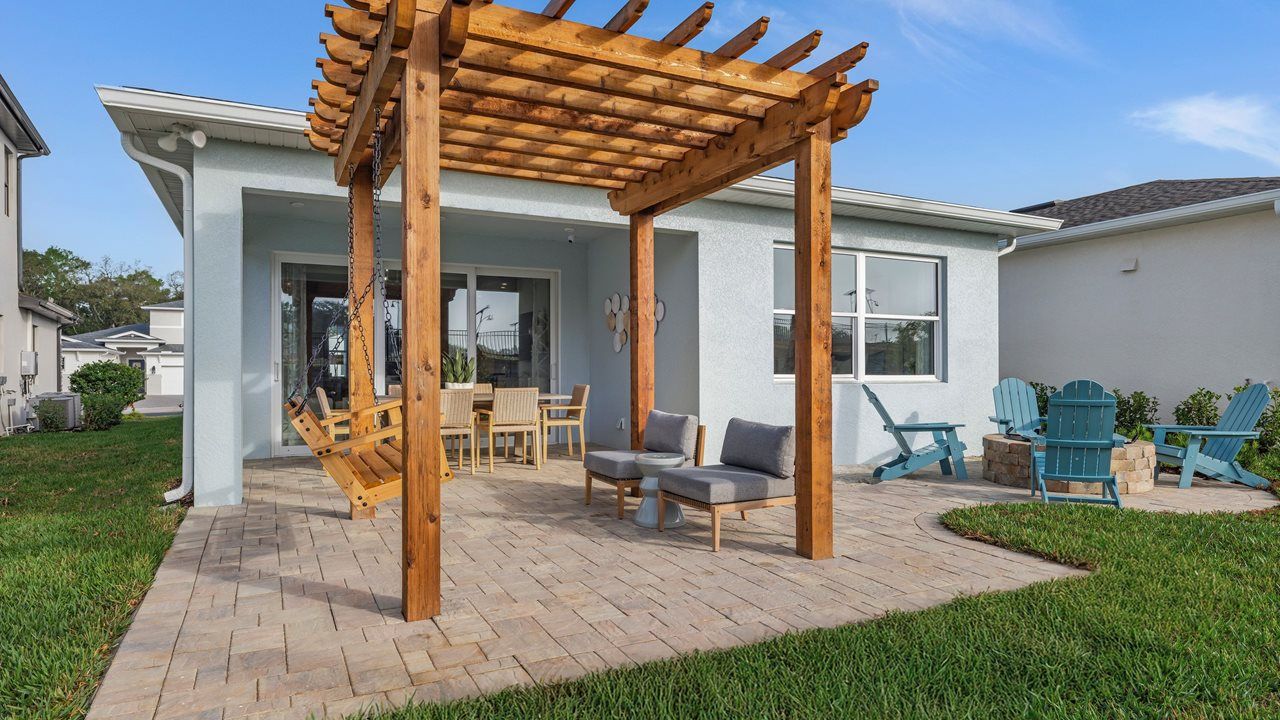 Ana Model Home | Lanai & Backyard