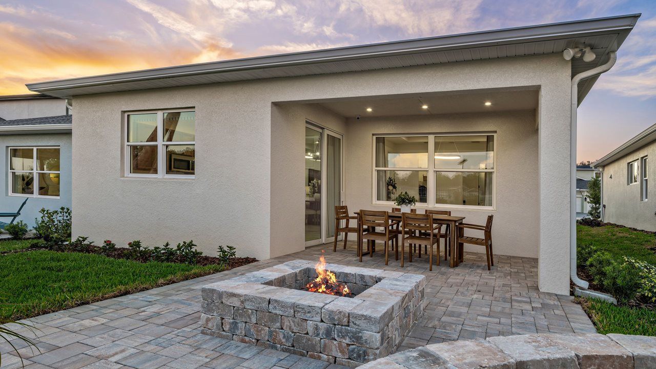 Bailey Model Home | Lanai & Backyard