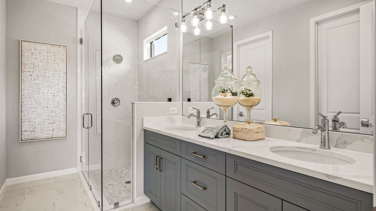 Ana Model Home | Owner's Bath