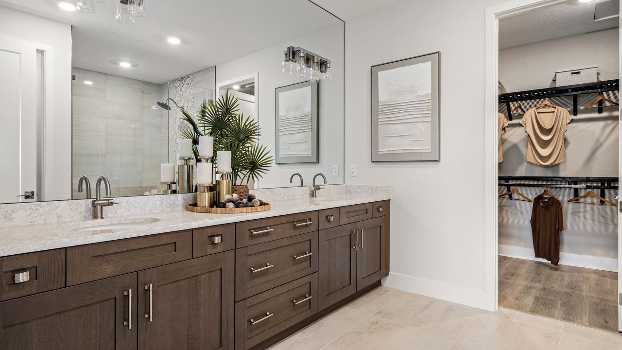 Jade Model Home | Owner's Bath