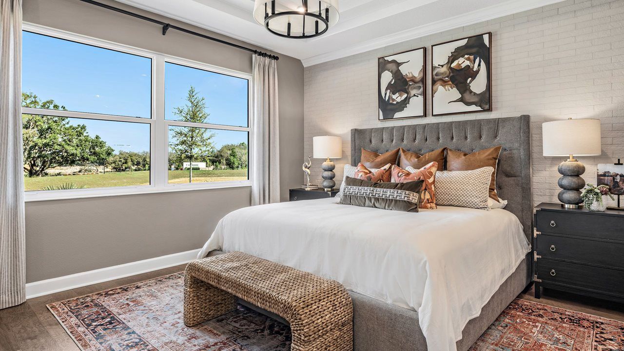 Laura Model Home | Owner's Suite