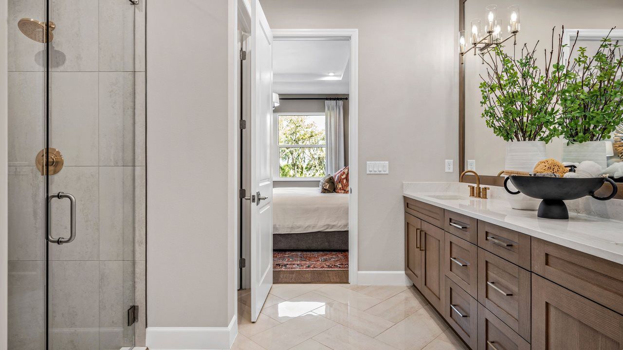 Laura Model Home | Owner's Bath