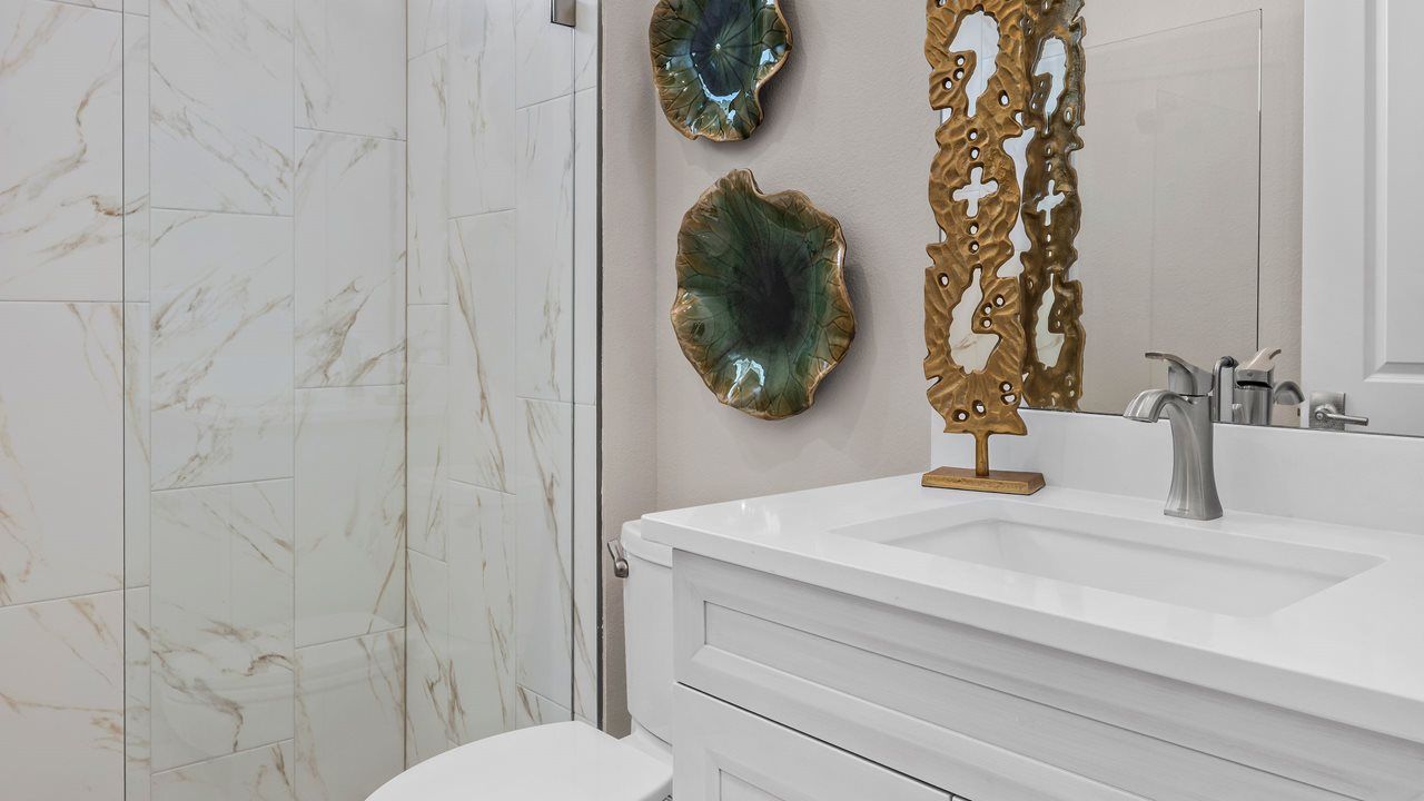 Laura Model Home | Secondary Bath