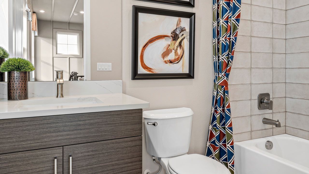 Laura Model Home | Bonus Bath