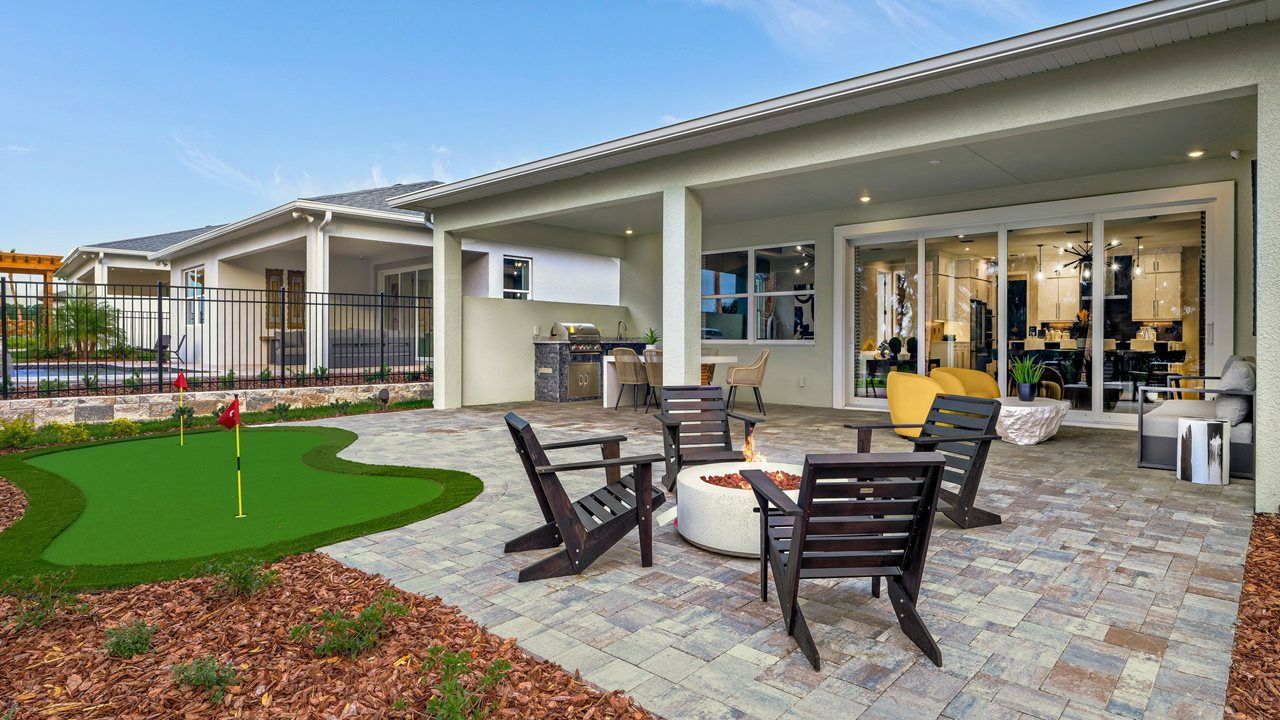 Pearl Model Home - Lanai & Backyard
