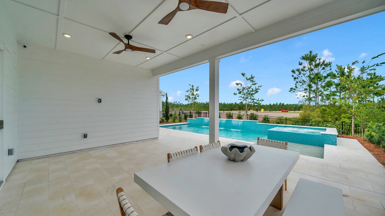 Madison Model Home | Lanai & Pool