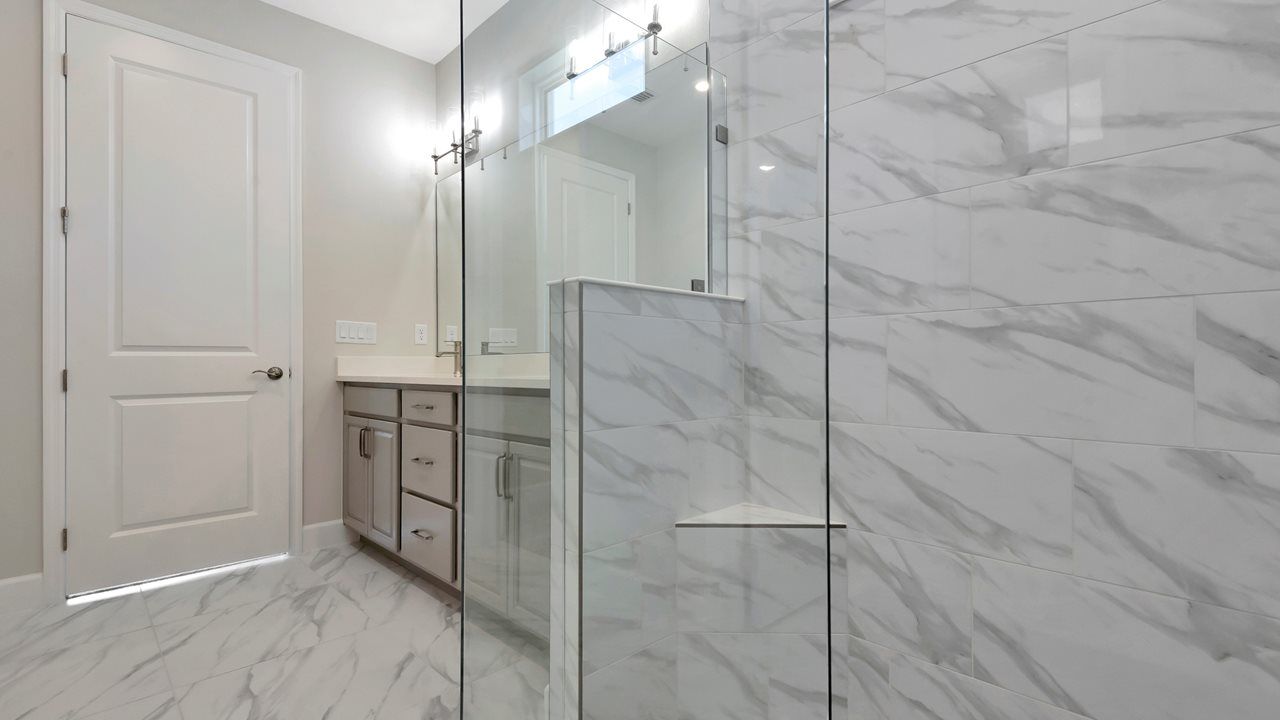 Ana Model | Owner's Suite Bath