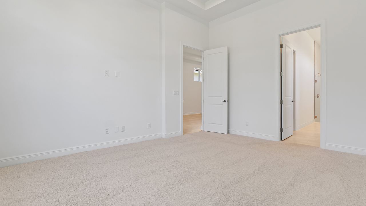 Caroline Model | Owner's Suite
