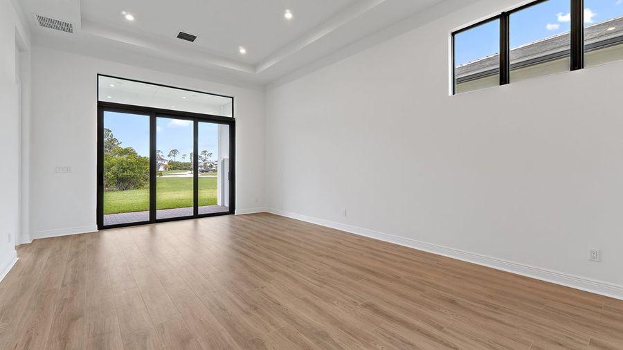 203 SE Via Sangro (Caroline)