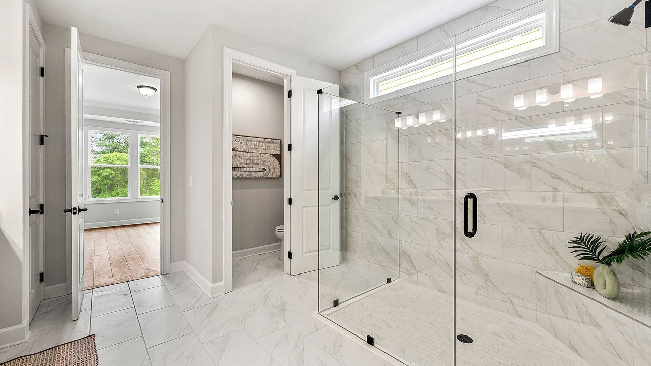 Cedar Model | Owner's Suite Bath