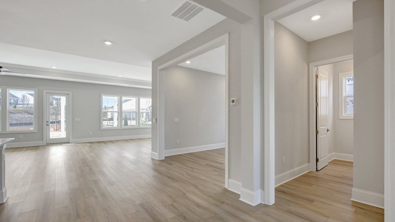 Taylor Model | Entry Foyer to Flex