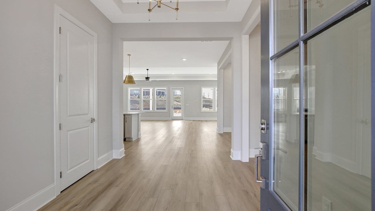 Taylor Model | Entry Foyer