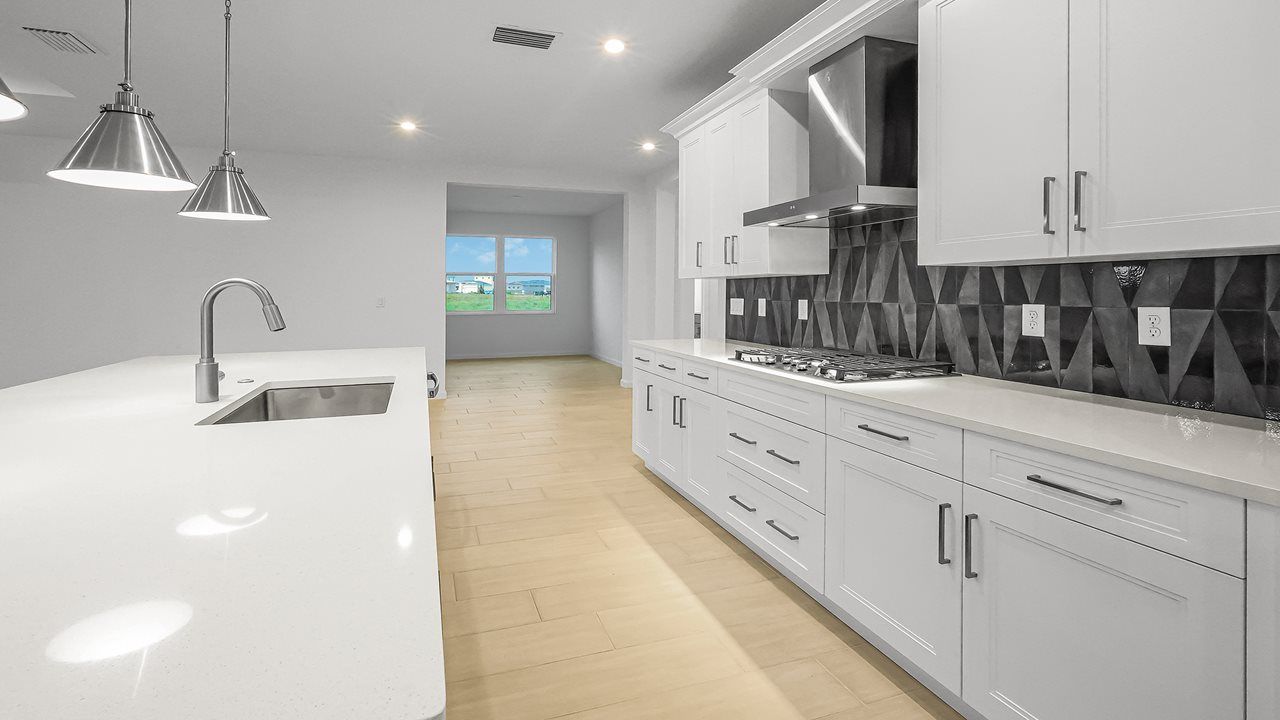 Laura Model | Kitchen