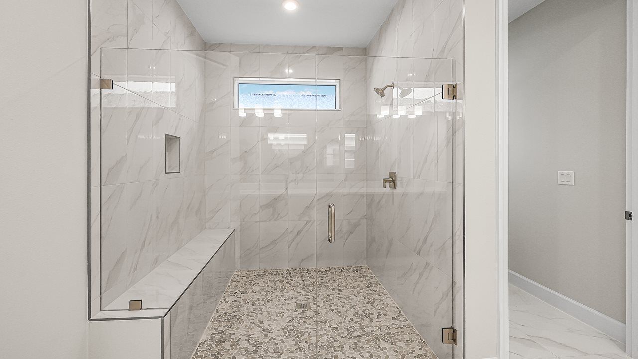 Peral Model | Owner's Suite Bath