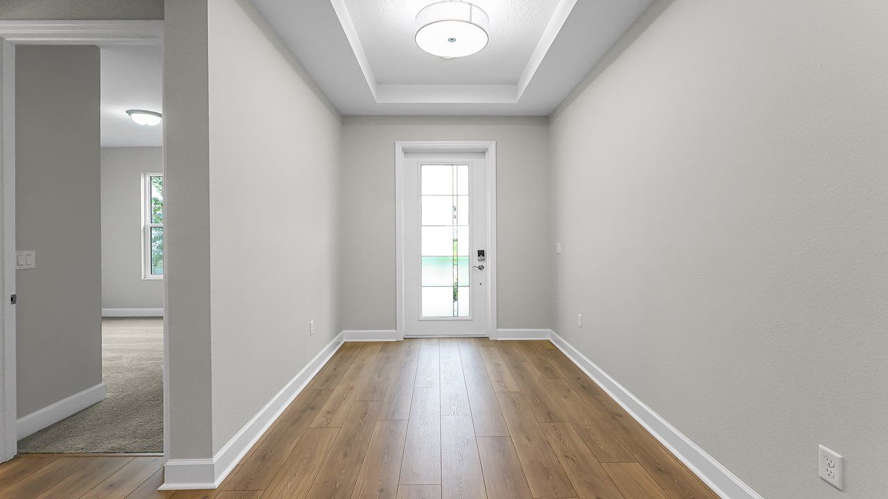 Peral Model | Foyer