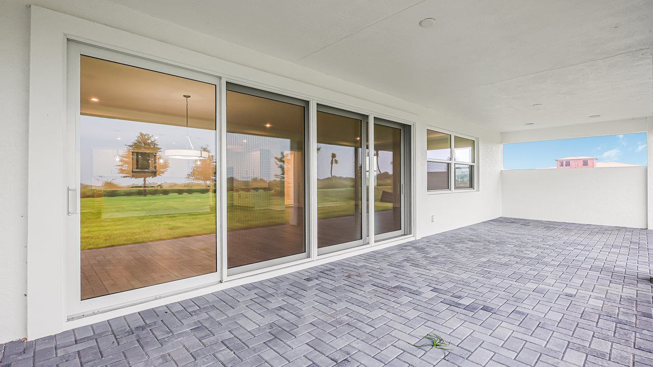 Peral Model | Lanai