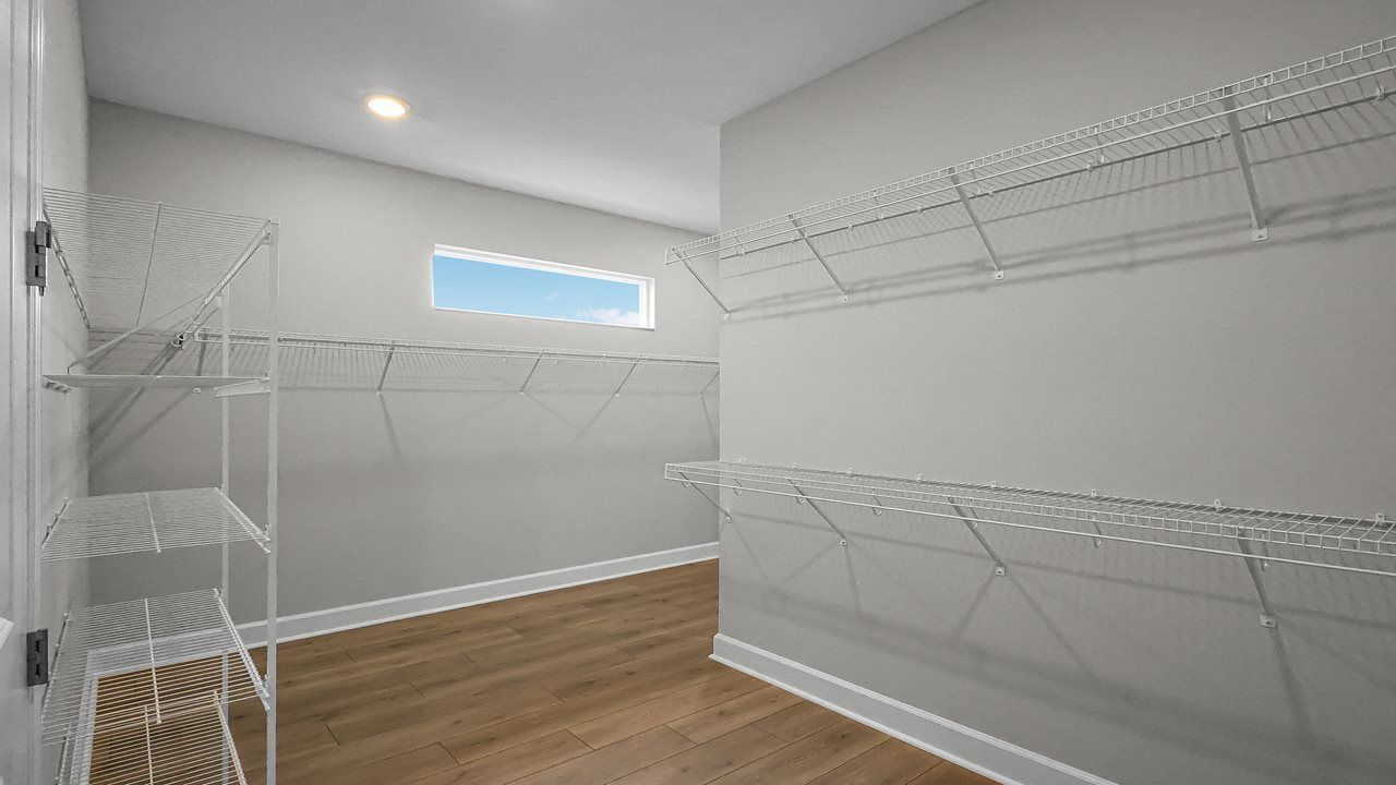 Pearl Model | Owner's Suite Closet