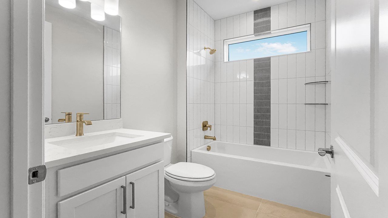 Pearl Model | Bath 3