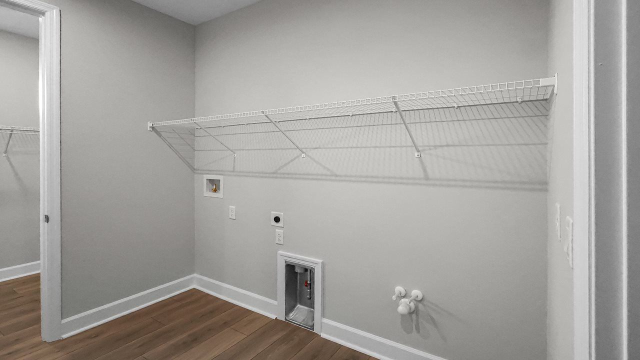 Pearl Model | Laundry