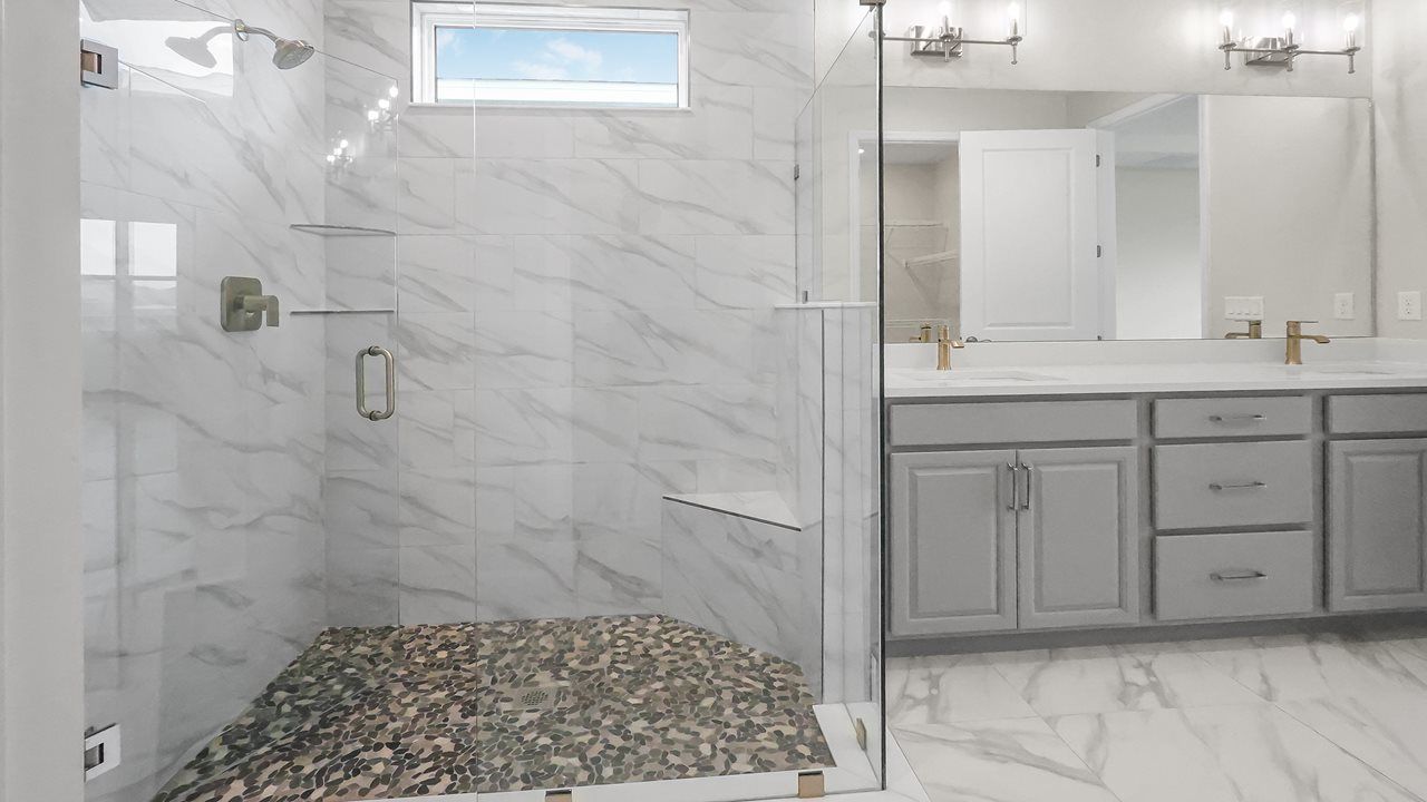 Ana Model | Owner's Suite Bath