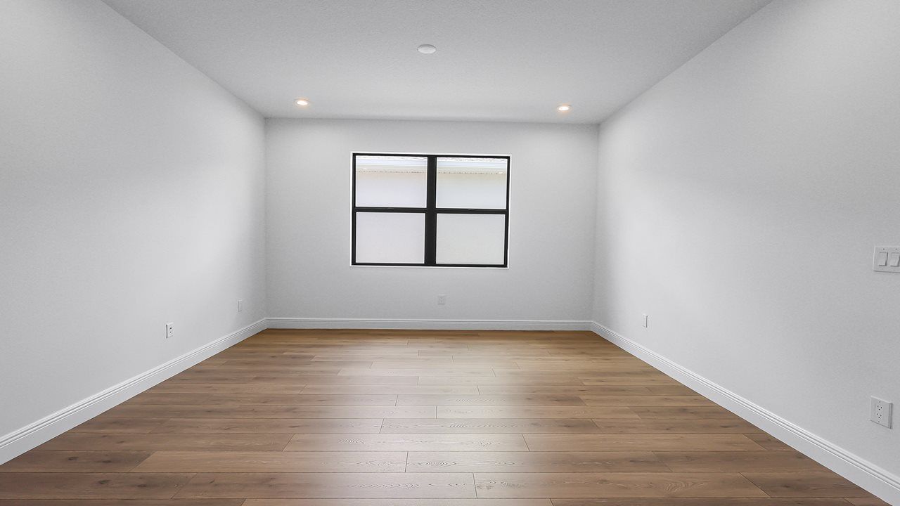 Morgan Model | Flex Room