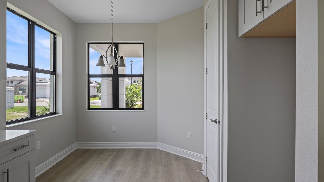 Lido Model | Casual Dining