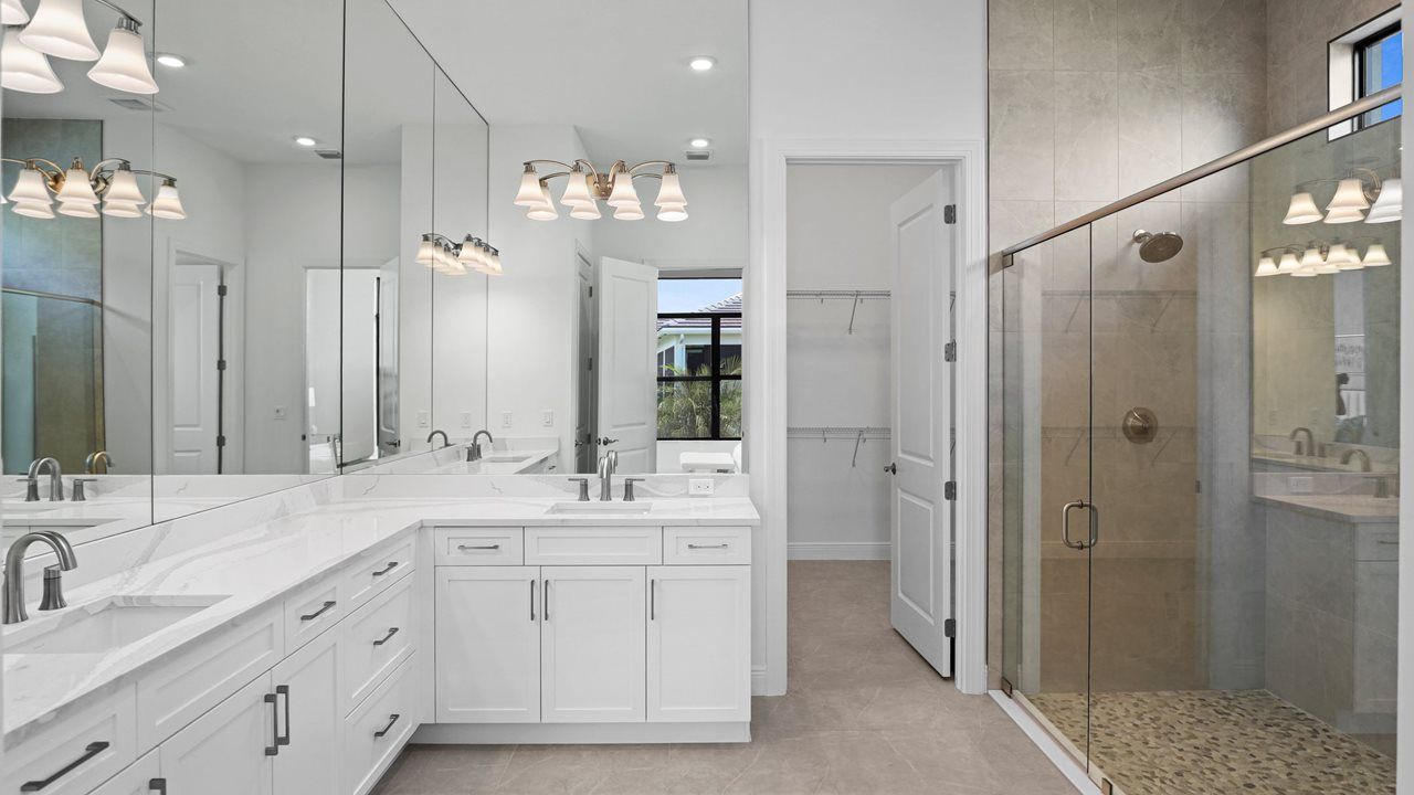 Riley Model | Owner's Bath