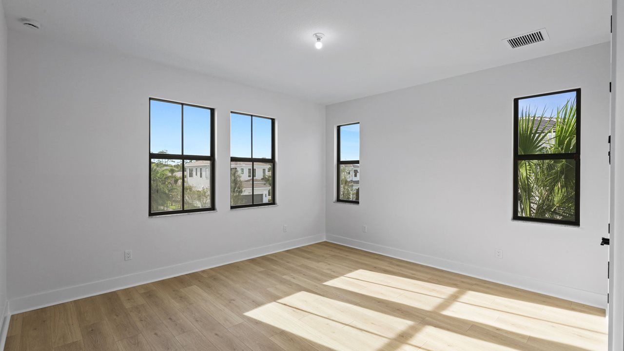 Mondrian Model | Bedroom 4