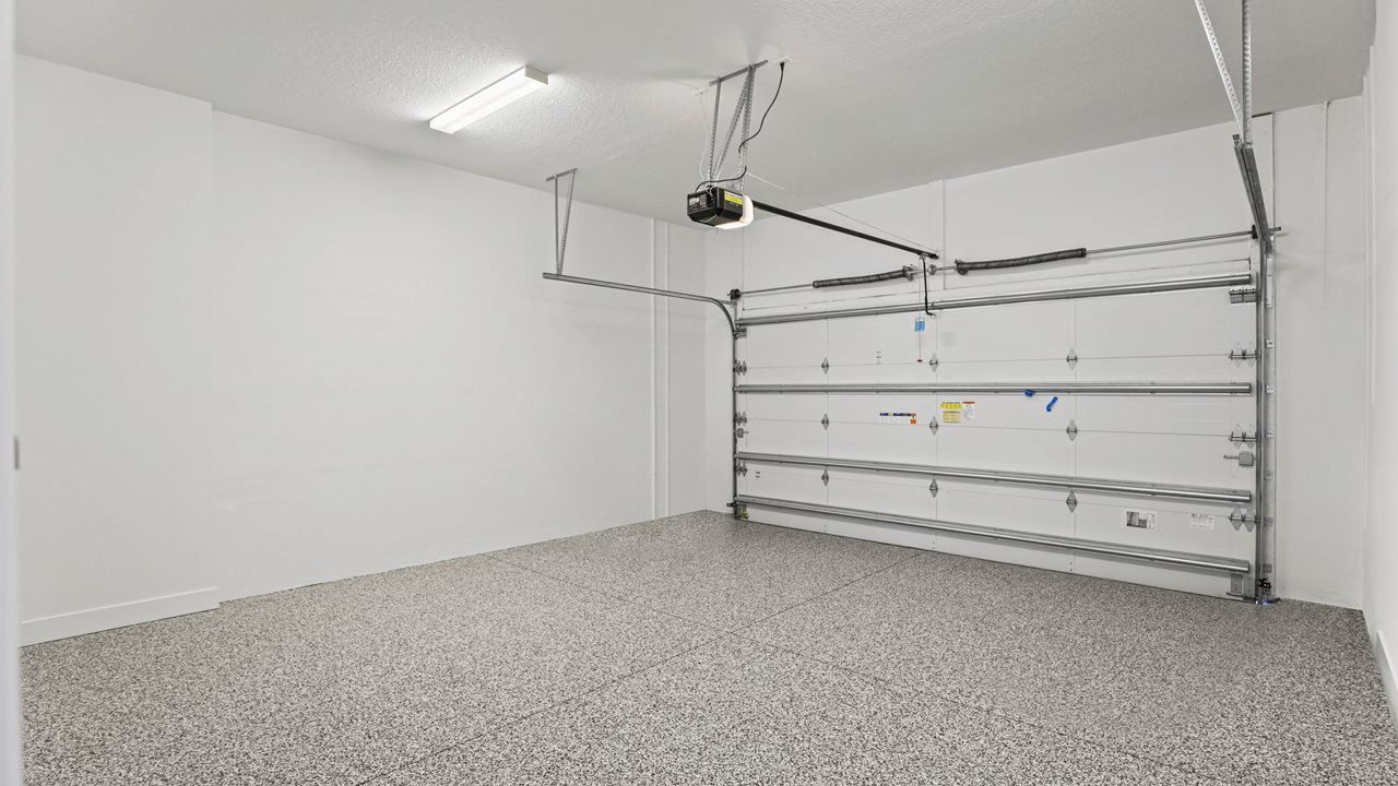 Mondrian Model | Garage