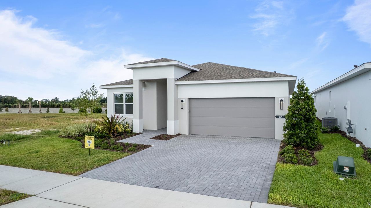 557 Hammock Oaks Blvd