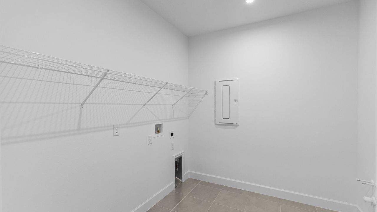 Morgan Model | Laundry