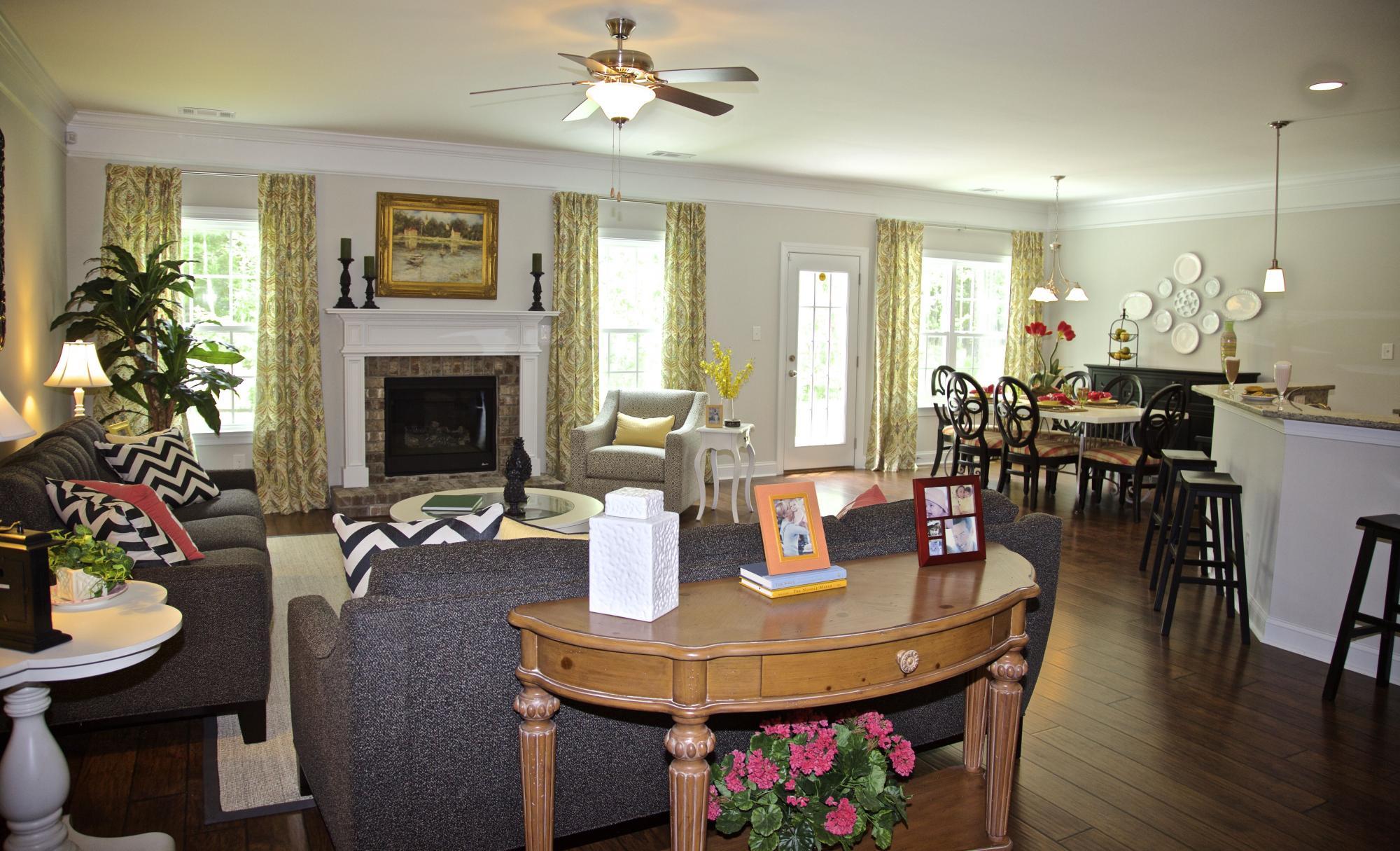 Derrick Landing Model28