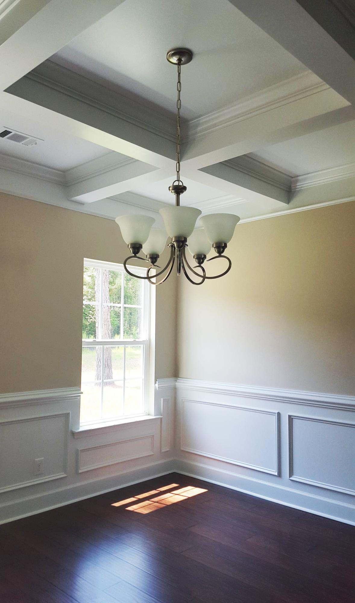 128 Spoonbill Dining Room