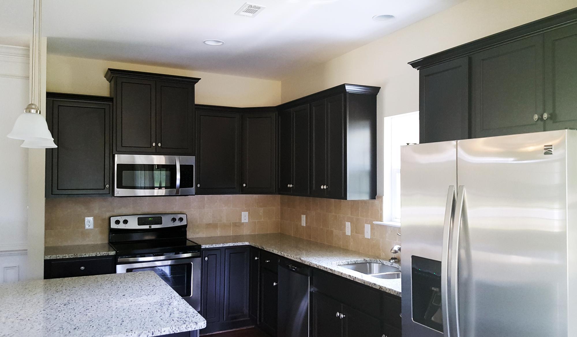 128 Spoonbill Kitchen 3