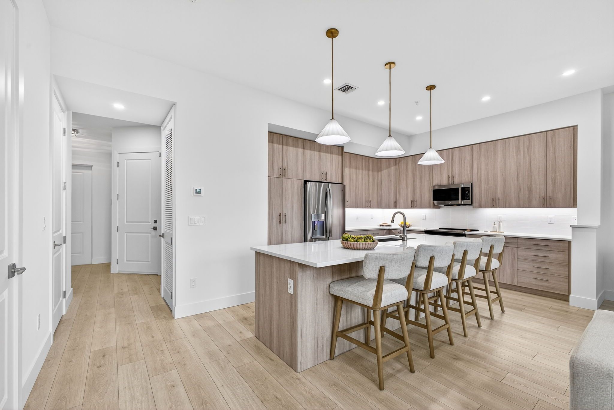 Kitchen & Living