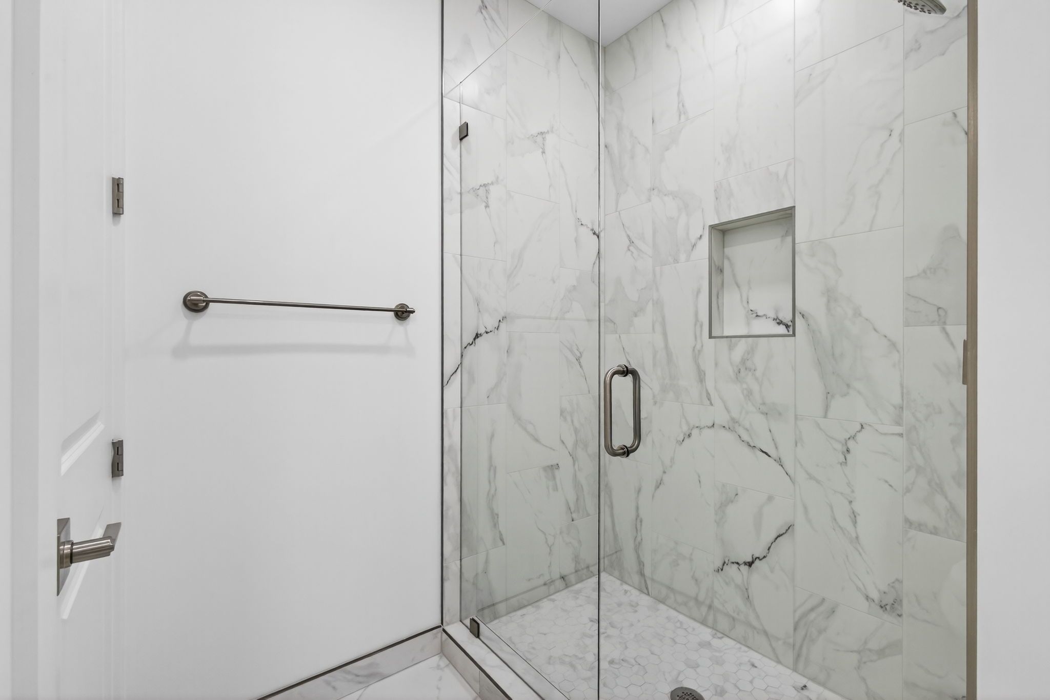 Frameless Shower