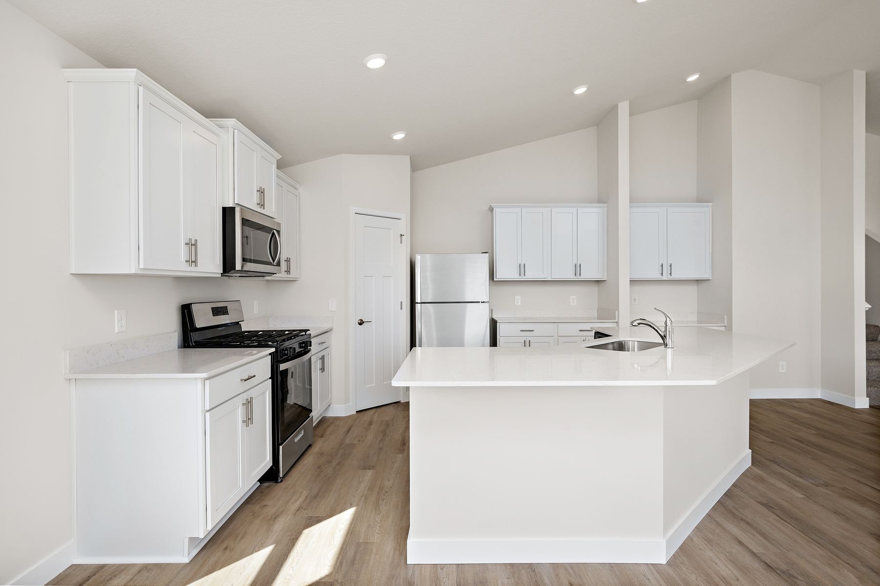 The kitchen appliances come included in this home.