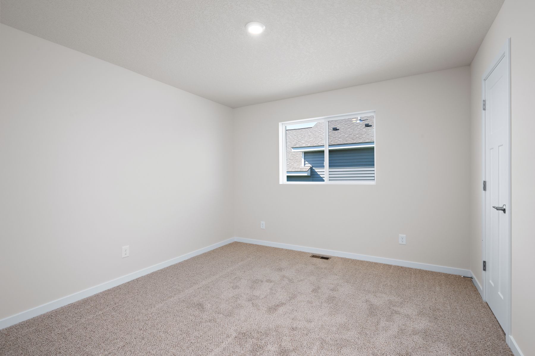 The secondary bedrooms have carpet.