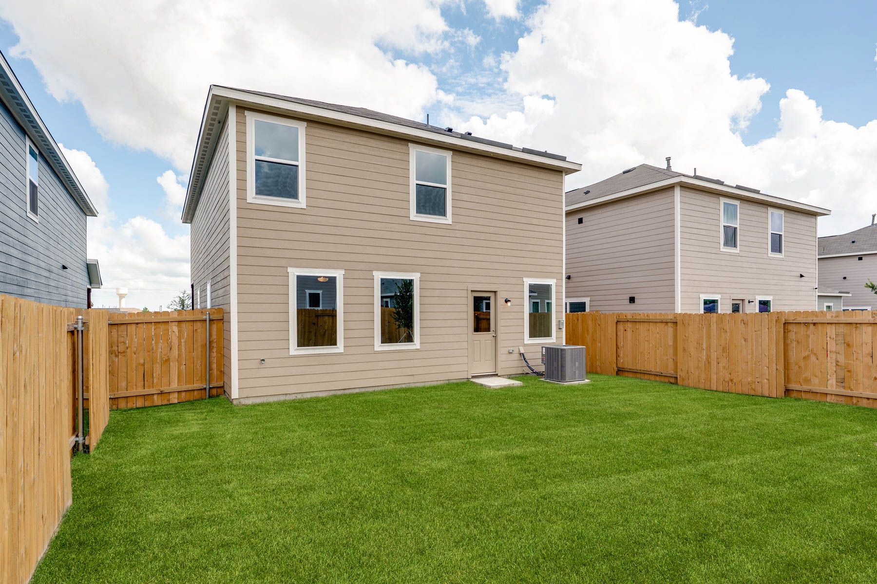 1609 Duke Dr. Crandall, TX 75114