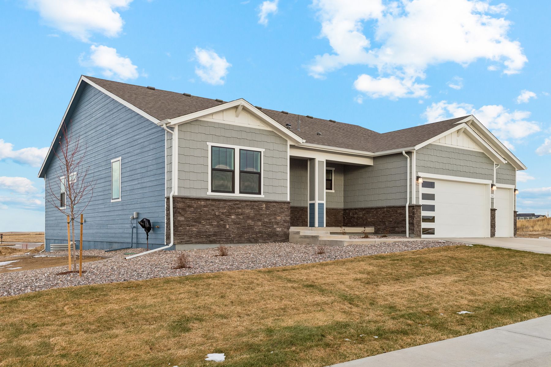 The Telluride has a gorgeous siding and stone exterior.