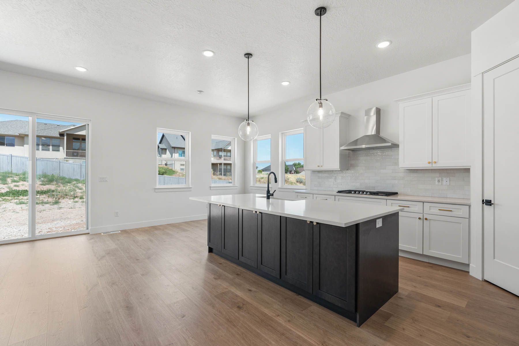 The kitchen has a convenient kitchen island.
