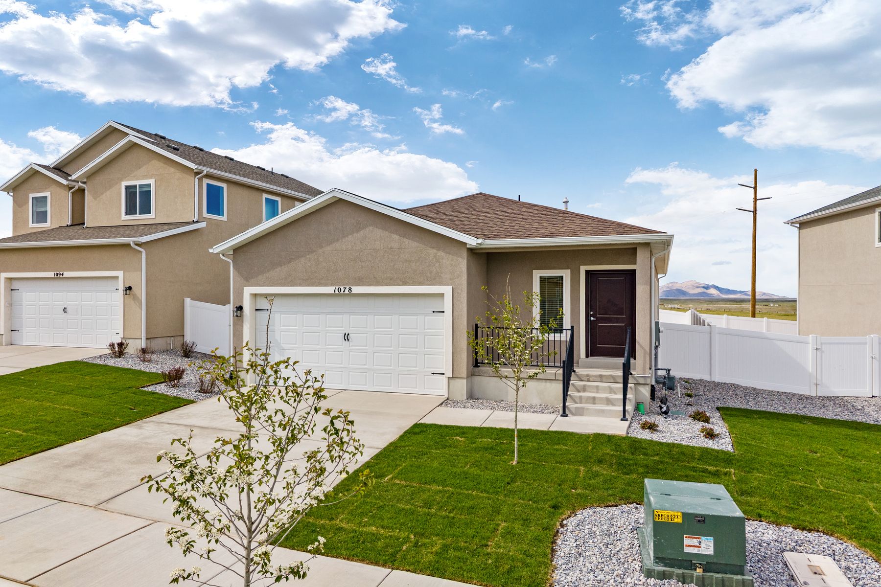 The Cascade has an attached two-car garage.