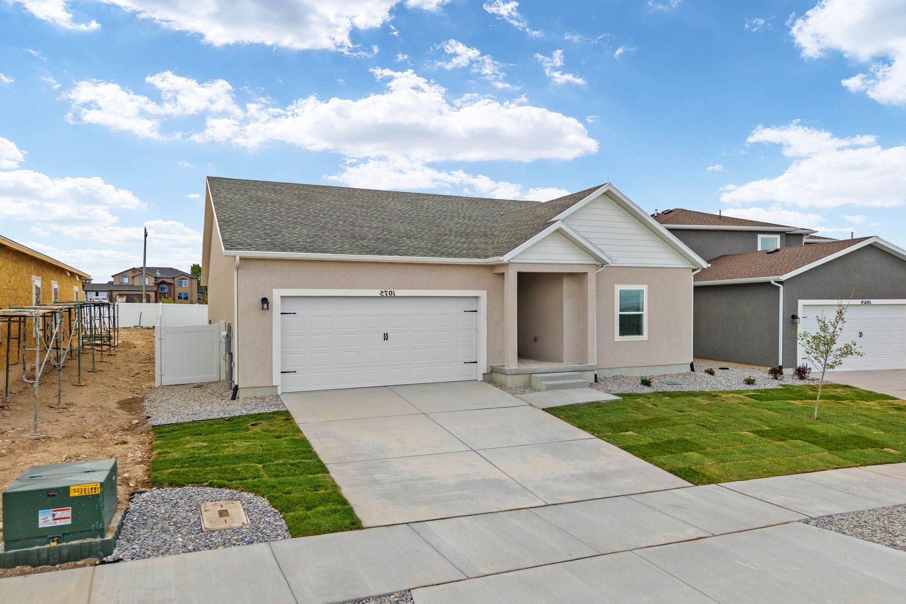 The Millard has a convenient driveway that leads into the garage.